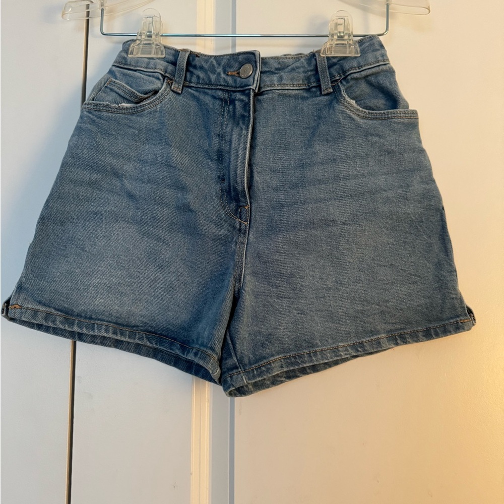 Girls' Classic Blue Denim Shorts with Comfortable Fit size 146/10-12